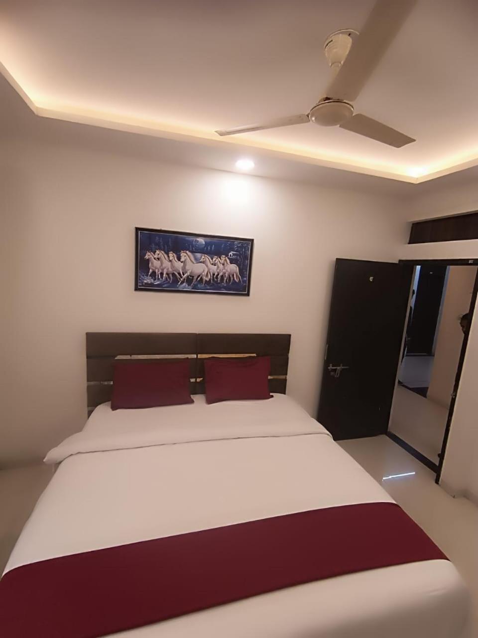 Hotel Kiwi Inn Vijaynagar Scheme 78 Indore Zewnętrze zdjęcie