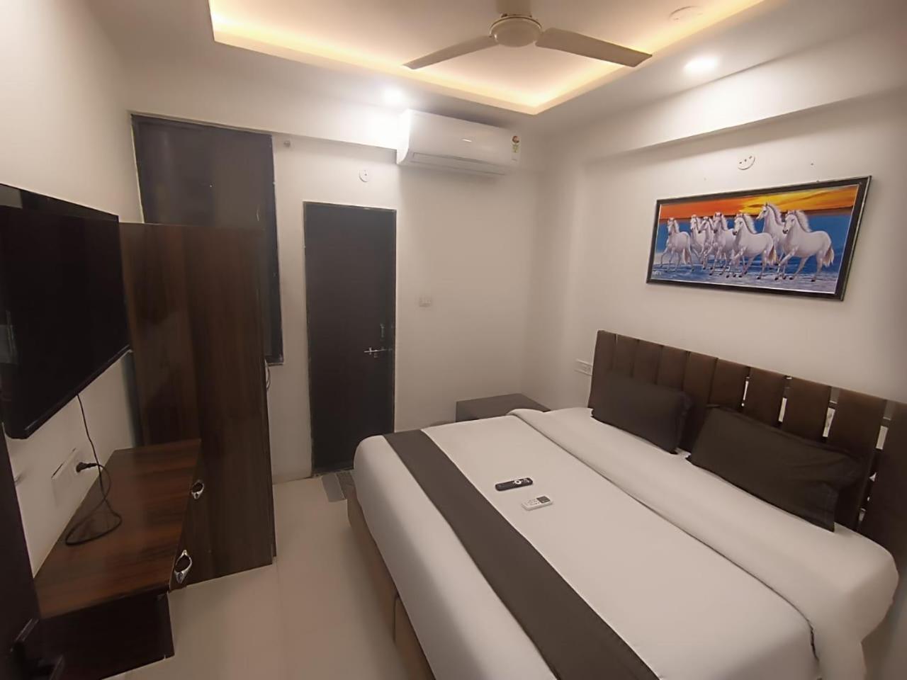 Hotel Kiwi Inn Vijaynagar Scheme 78 Indore Zewnętrze zdjęcie