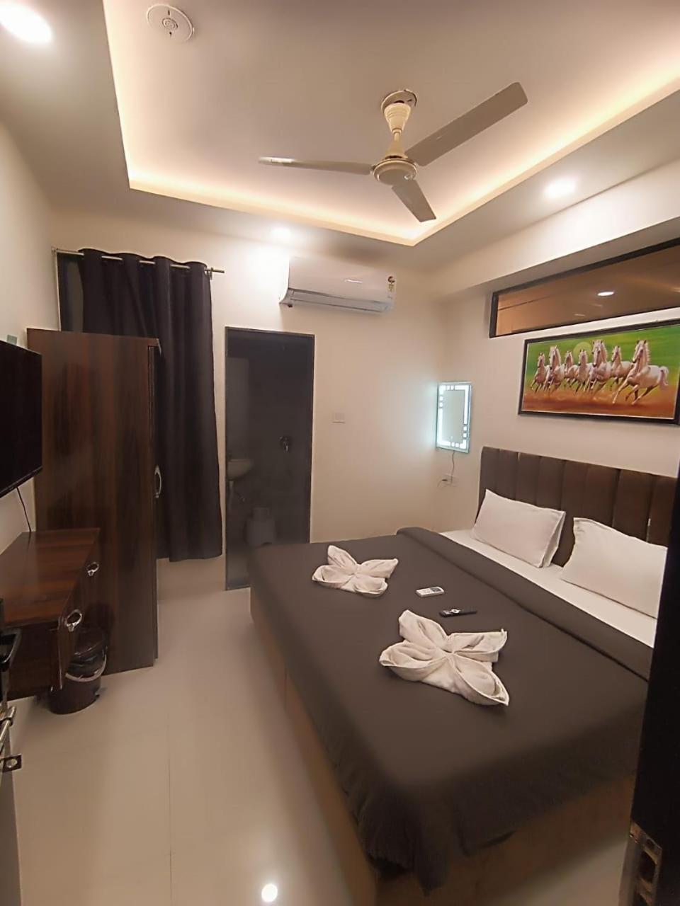 Hotel Kiwi Inn Vijaynagar Scheme 78 Indore Zewnętrze zdjęcie