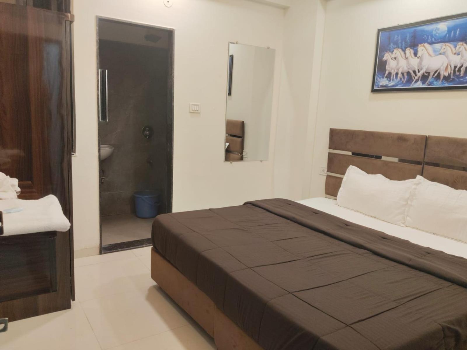 Hotel Kiwi Inn Vijaynagar Scheme 78 Indore Zewnętrze zdjęcie